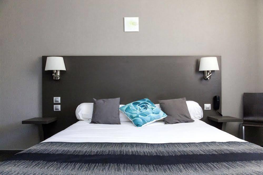 Logis Hotel Le Mas De Jossyl ลาโรคด็องเตรง ภายนอก รูปภาพ